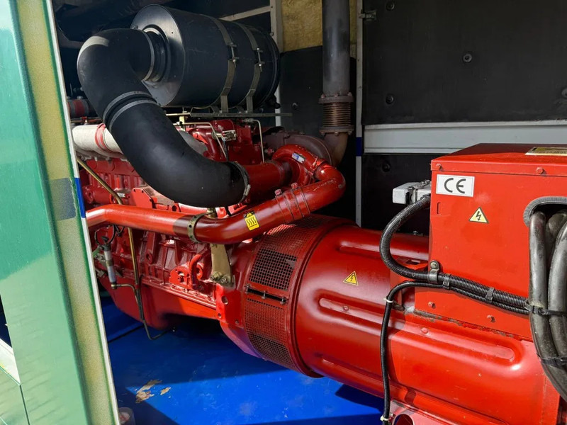Iveco 8210 SRI 25.01 Mecc Alte Spa 280 kVA Silent generatorset - Stromgenerator: das Bild 3 Iveco 8210 SRI 25.01 Mecc Alte Spa 280 kVA Silent generatorset - Stromgenerator: das Bild 3