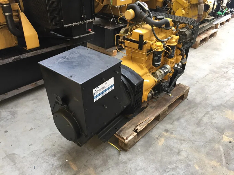 John Deere 4045 TFU 70 Stamford 65 kVA generatorset - Stromgenerator: das Bild 2 John Deere 4045 TFU 70 Stamford 65 kVA generatorset - Stromgenerator: das Bild 2