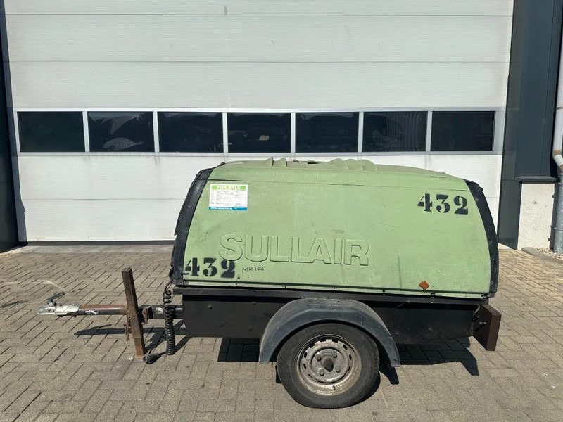 Kubota V2203 Sullair K65 Mobiele Diesel Compressor 3.7 m3 / min 30 kW 7 Bar - Luftkompressor: das Bild 1 Kubota V2203 Sullair K65 Mobiele Diesel Compressor 3.7 m3 / min 30 kW 7 Bar - Luftkompressor: das Bild 1