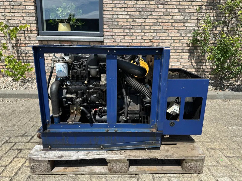 Mitsubishi S4Q2 Stamford 20 kVA marine generatorset - Stromgenerator: das Bild 3 Mitsubishi S4Q2 Stamford 20 kVA marine generatorset - Stromgenerator: das Bild 3
