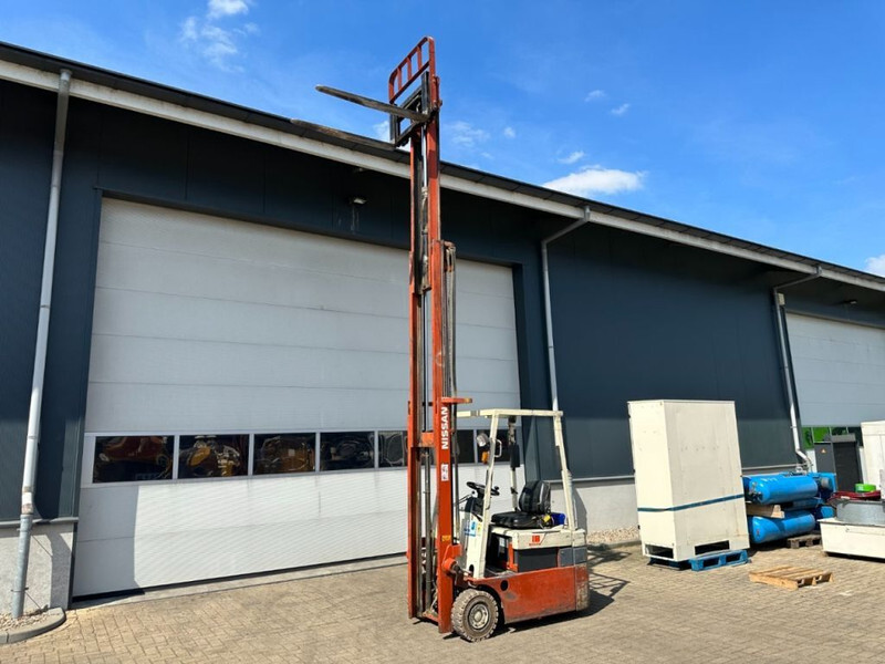 Nissan N01L18U 1.8 ton Triplex Freelift Sideshift Elektra Heftruck Accu 2016 ! - Elektrostapler: das Bild 2 Nissan N01L18U 1.8 ton Triplex Freelift Sideshift Elektra Heftruck Accu 2016 ! - Elektrostapler: das Bild 2