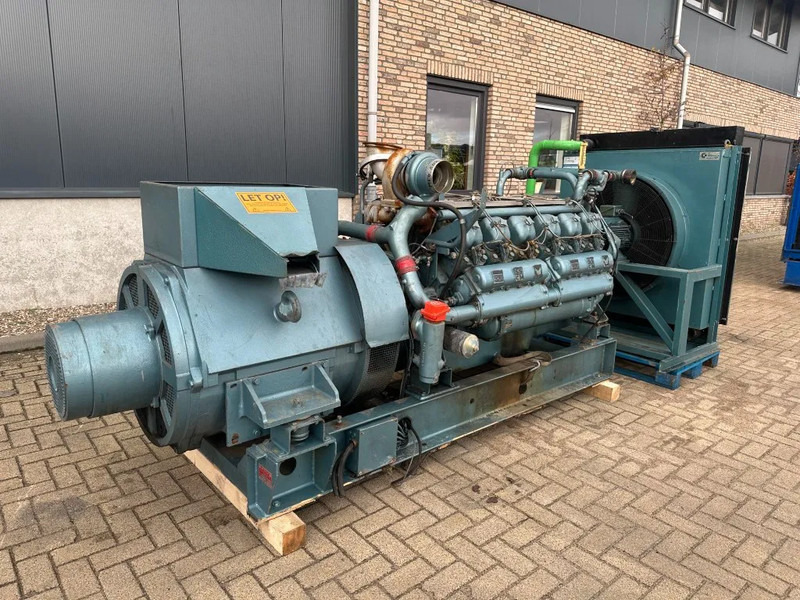 POYAUD Poyaud V12520S25/E Unelec 500 kVA noodstroom generatorset ex Emergency 271 hours - Stromgenerator: das Bild 2 POYAUD Poyaud V12520S25/E Unelec 500 kVA noodstroom generatorset ex Emergency 271 hours - Stromgenerator: das Bild 2
