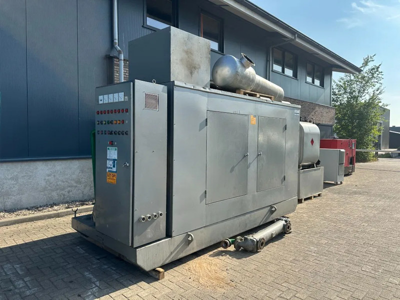 Perkins 3012 TWG2 Leroy Somer 630 kVA noodstroom generatorset 676 hours ! - Stromgenerator: das Bild 1 Perkins 3012 TWG2 Leroy Somer 630 kVA noodstroom generatorset 676 hours ! - Stromgenerator: das Bild 1