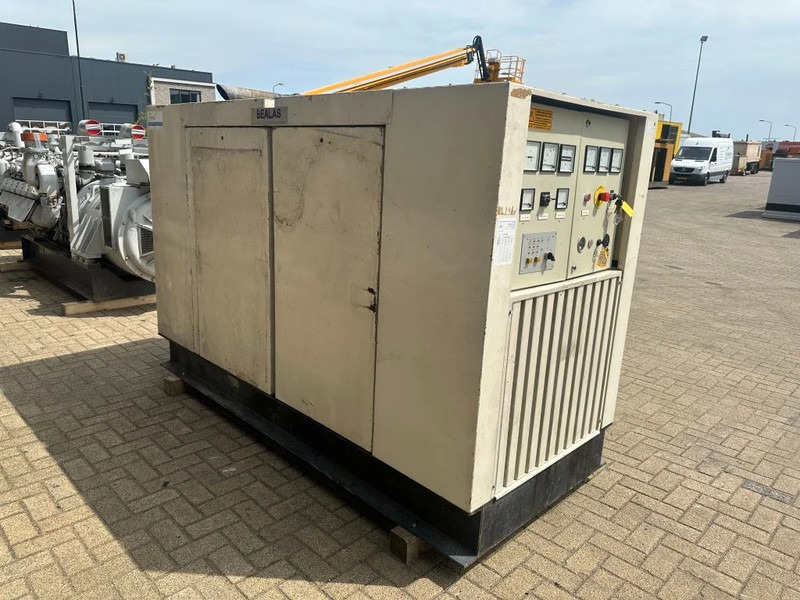 Perkins Leroy Somer 26 kVA Silent generatorset ex Emergency ! 1096 hours - Stromgenerator: das Bild 4 Perkins Leroy Somer 26 kVA Silent generatorset ex Emergency ! 1096 hours - Stromgenerator: das Bild 4