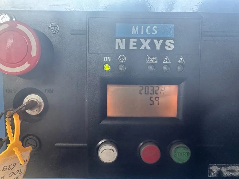 SDMO JS100K John Deere Leroy Somer 100 kVA generatorset - Stromgenerator: das Bild 4 SDMO JS100K John Deere Leroy Somer 100 kVA generatorset - Stromgenerator: das Bild 4