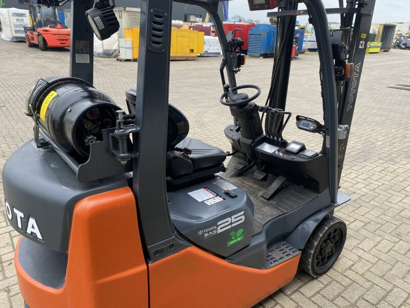 Treibgasstapler Toyota 8FGCU25 2.5 ton Duplex Sideshift LPG Heftruck: das Bild 17