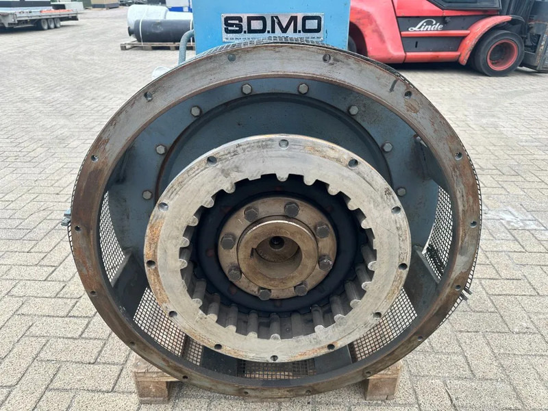 UNELEC 800 kVA generatordeel Alternator Unelec Ex Emergency Dubbel gelagerd Double Bearing - Stromgenerator: das Bild 5 UNELEC 800 kVA generatordeel Alternator Unelec Ex Emergency Dubbel gelagerd Double Bearing - Stromgenerator: das Bild 5