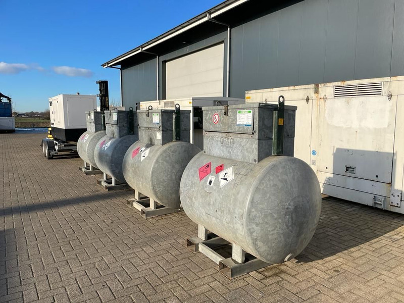 Dieseltank Rietberg 1000 liter Dieseltank Gegalvaniseerd IBC met keuring ! - Lagertank: das Bild 4 Dieseltank Rietberg 1000 liter Dieseltank Gegalvaniseerd IBC met keuring ! - Lagertank: das Bild 4