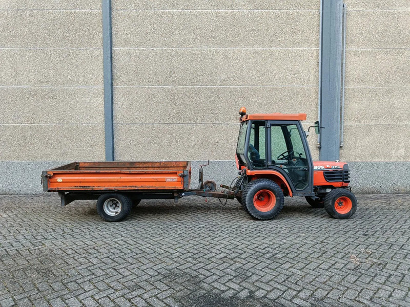 Kubota B2410 met Nimos Kipper - Schleppfahrzeug: das Bild 4 Kubota B2410 met Nimos Kipper - Schleppfahrzeug: das Bild 4