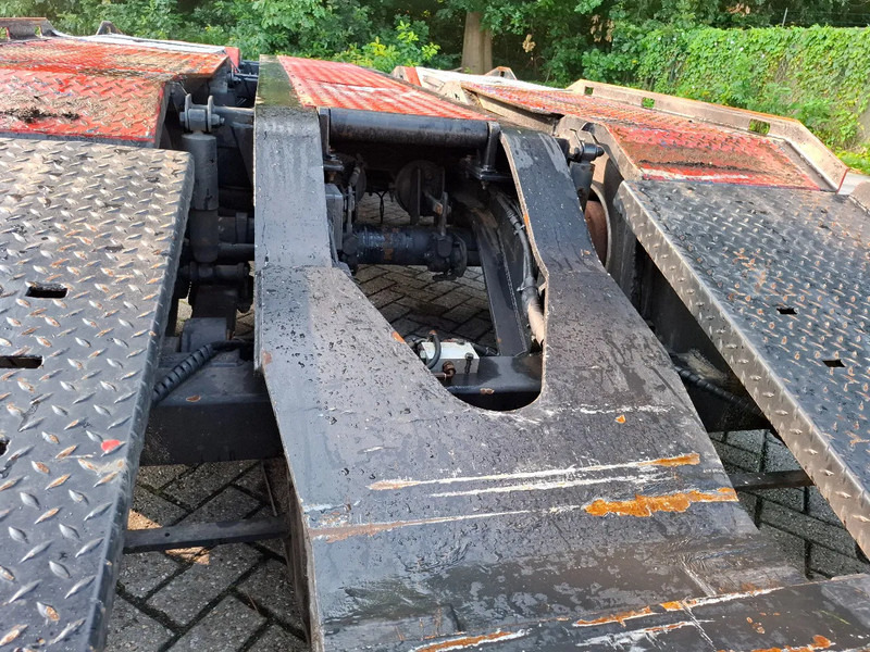 Autotransporter Auflieger Lohr Truck, Machine transporter: das Bild 20