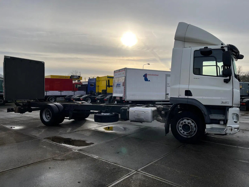 DAF CF 260 CF 260 FA CHASSIS CABINE EURO 6 - Fahrgestell LKW: das Bild 4 DAF CF 260 CF 260 FA CHASSIS CABINE EURO 6 - Fahrgestell LKW: das Bild 4