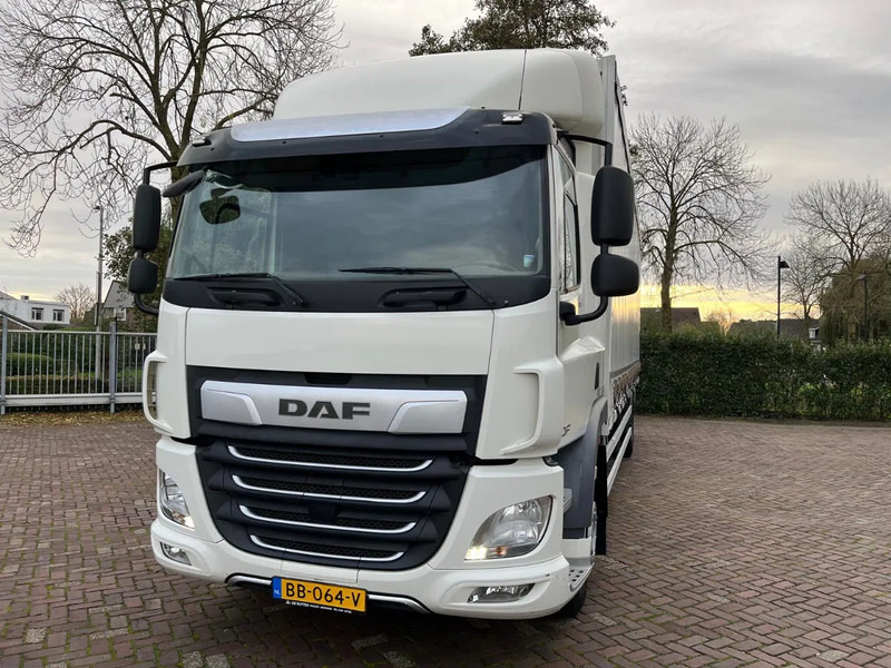 DAF CF 320 FA - Plane LKW: das Bild 2 DAF CF 320 FA - Plane LKW: das Bild 2