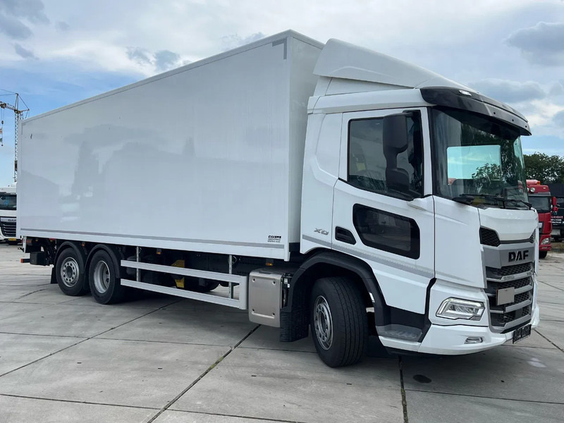 DAF XD 340 FAN 6x2 - Koffer LKW: das Bild 1 DAF XD 340 FAN 6x2 - Koffer LKW: das Bild 1