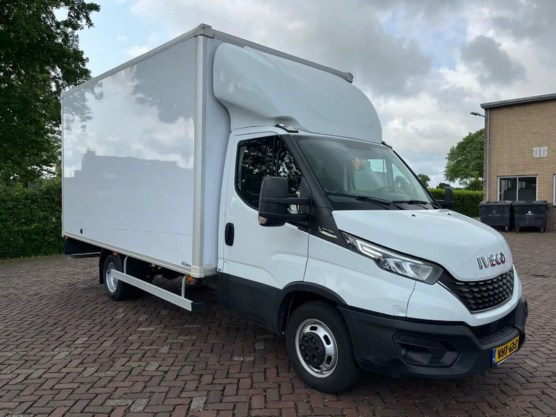 Iveco Daily 35C16 Achterdeuren (15 diverse modellen op voorraad) - Koffer Transporter, Transporter mit Doppelkabine: das Bild 5 Iveco Daily 35C16 Achterdeuren (15 diverse modellen op voorraad) - Koffer Transporter, Transporter mit Doppelkabine: das Bild 5