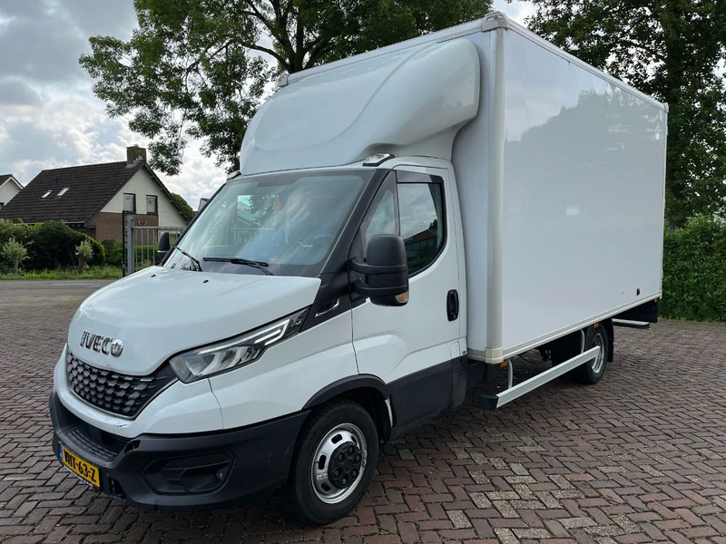 Iveco Daily 35C16 Achterdeuren (15 diverse modellen op voorraad) - Koffer Transporter, Transporter mit Doppelkabine: das Bild 1 Iveco Daily 35C16 Achterdeuren (15 diverse modellen op voorraad) - Koffer Transporter, Transporter mit Doppelkabine: das Bild 1