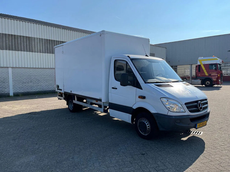 Mercedes-Benz Sprinter 513 2.2 CDI - Koffer Transporter, Transporter mit Doppelkabine: das Bild 5 Mercedes-Benz Sprinter 513 2.2 CDI - Koffer Transporter, Transporter mit Doppelkabine: das Bild 5