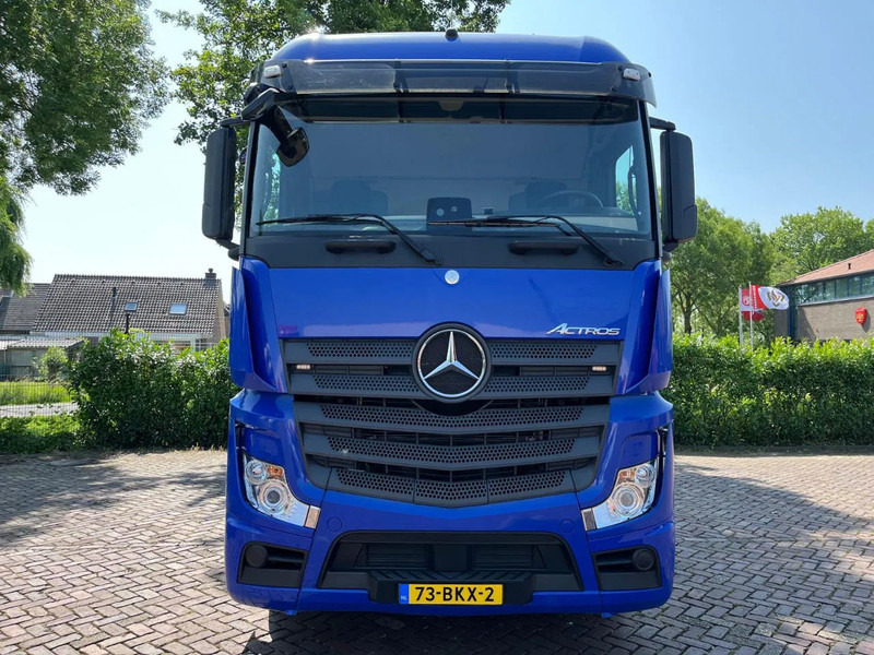 Mercedes-Benz Actros 1940 - Sattelzugmaschine: das Bild 3 Mercedes-Benz Actros 1940 - Sattelzugmaschine: das Bild 3