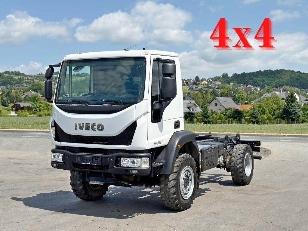 Iveco EUROCARGO 110-250* PLATFORM 4,60 m* 4x4 - Fahrgestell LKW: das Bild 1 Iveco EUROCARGO 110-250* PLATFORM 4,60 m* 4x4 - Fahrgestell LKW: das Bild 1