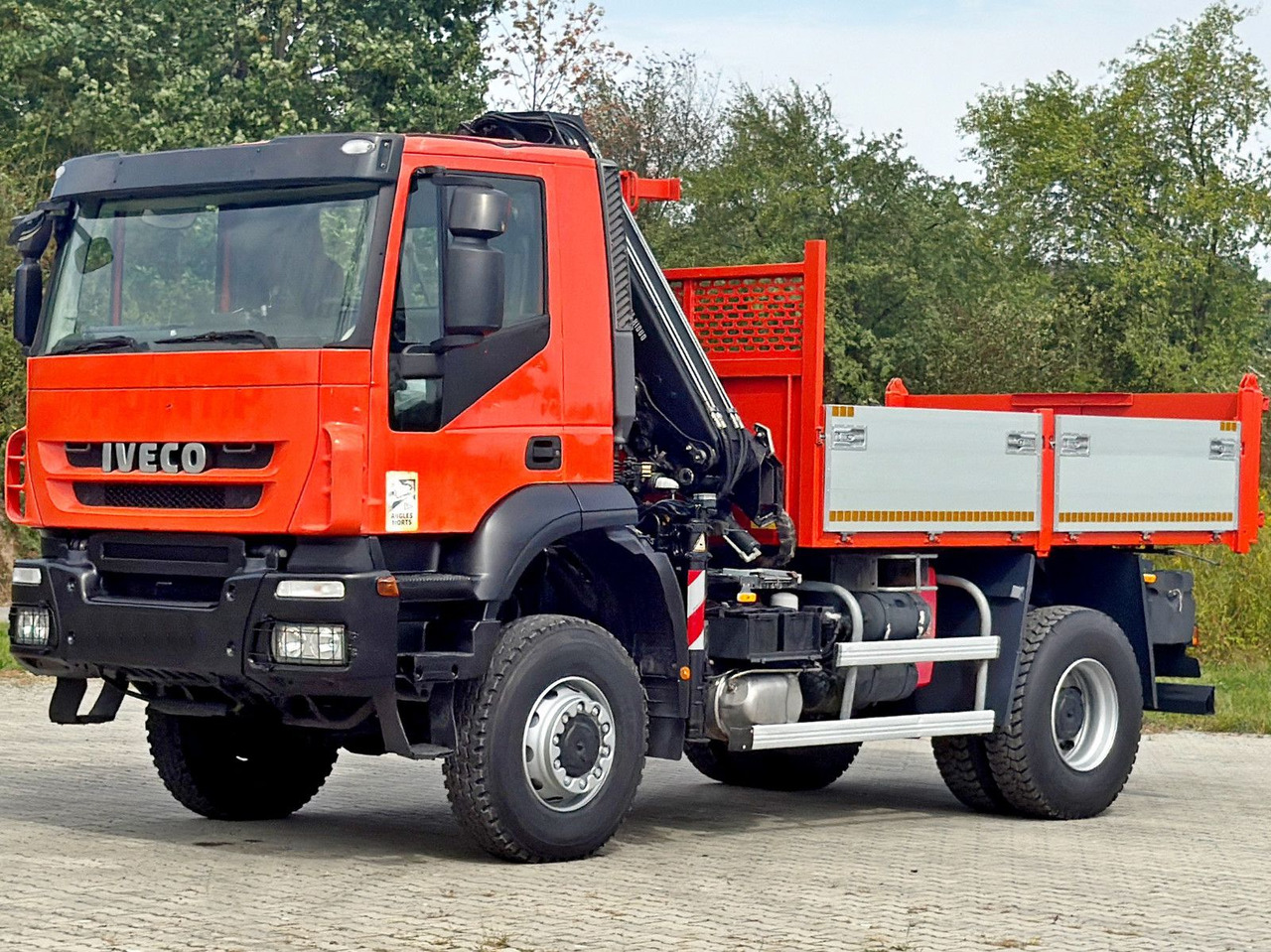 Iveco TRAKKER 190T36 * HIAB 111 ES-2 HIDUO * 4x4 * TOP - Kipper, Autokran: das Bild 3 Iveco TRAKKER 190T36 * HIAB 111 ES-2 HIDUO * 4x4 * TOP - Kipper, Autokran: das Bild 3