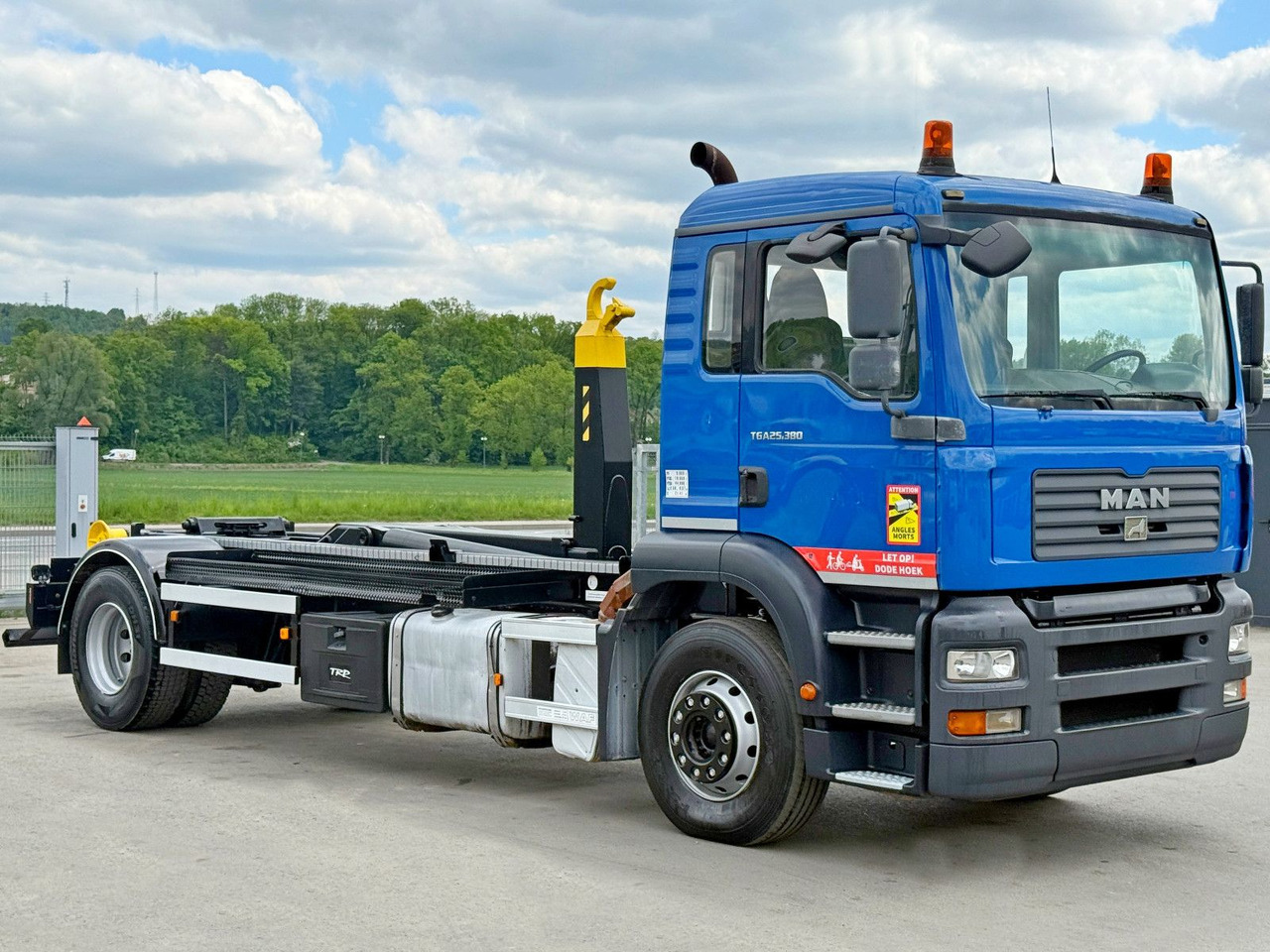 MAN TGA 18.310 Abrollkipper * Top Zustand! MAN TGA 18.310 Abrollkipper * Top Zustand! - Abrollkipper: das Bild 3 MAN TGA 18.310 Abrollkipper * Top Zustand! MAN TGA 18.310 Abrollkipper * Top Zustand! - Abrollkipper: das Bild 3