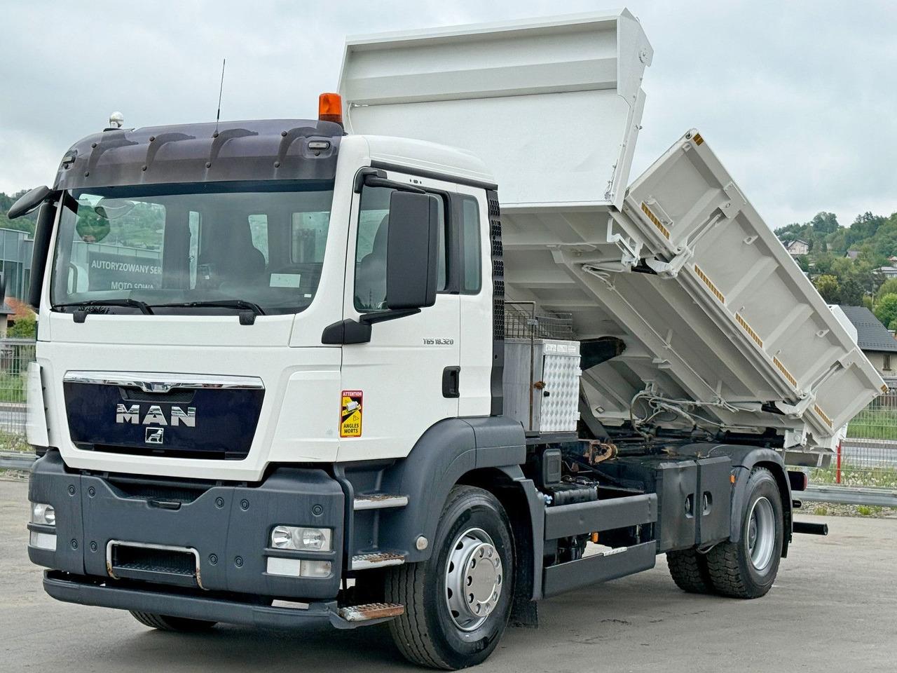 MAN TGS 18.320 * KIPPER 4,95m + BORDMATIC*TOPZUSTAND - Kipper, Autokran: das Bild 3 MAN TGS 18.320 * KIPPER 4,95m + BORDMATIC*TOPZUSTAND - Kipper, Autokran: das Bild 3