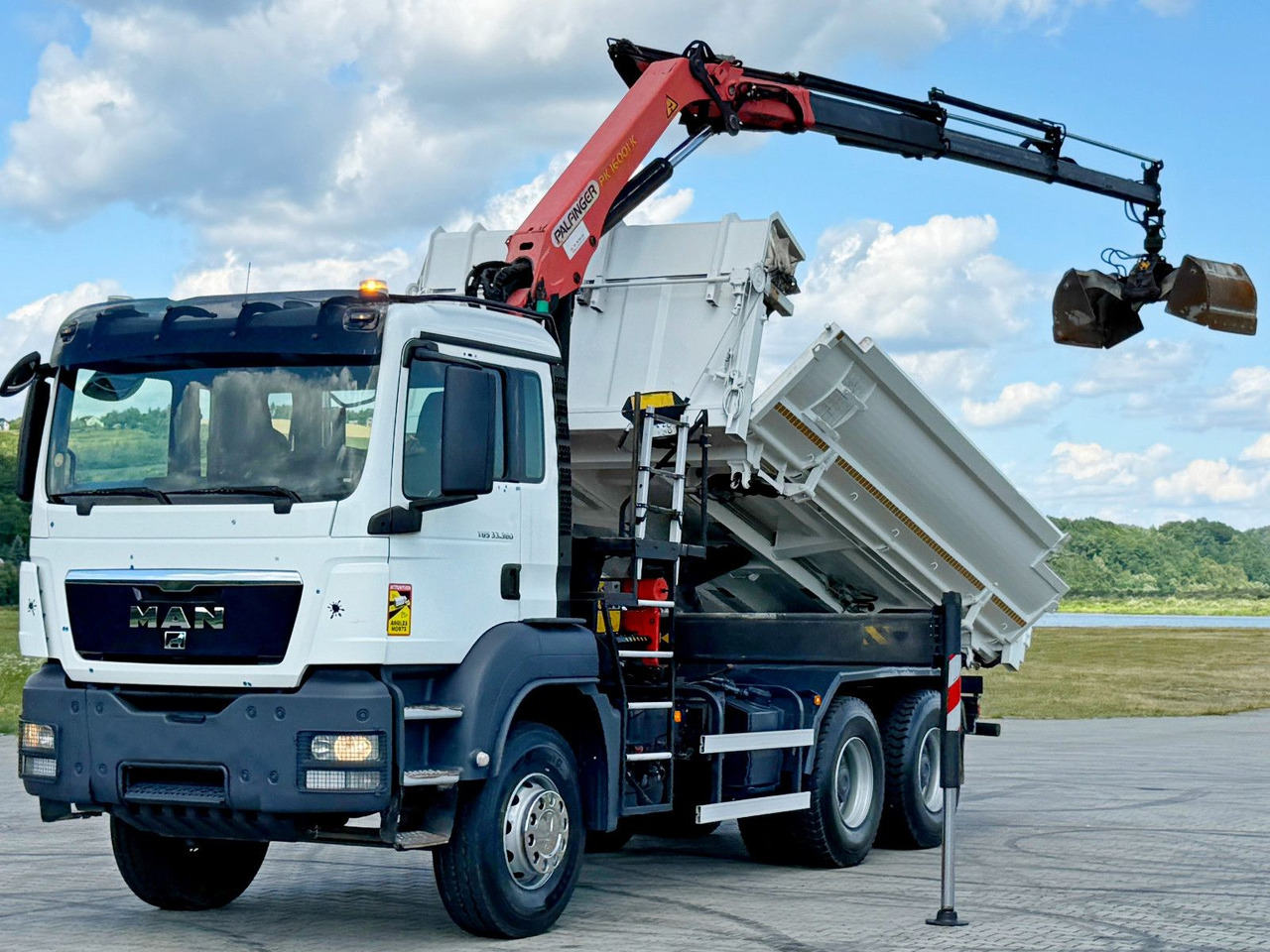 MAN TGS 33.360 * PK 16001 - KB + FUNK * 6x4 - Autokran: das Bild 3 MAN TGS 33.360 * PK 16001 - KB + FUNK * 6x4 - Autokran: das Bild 3