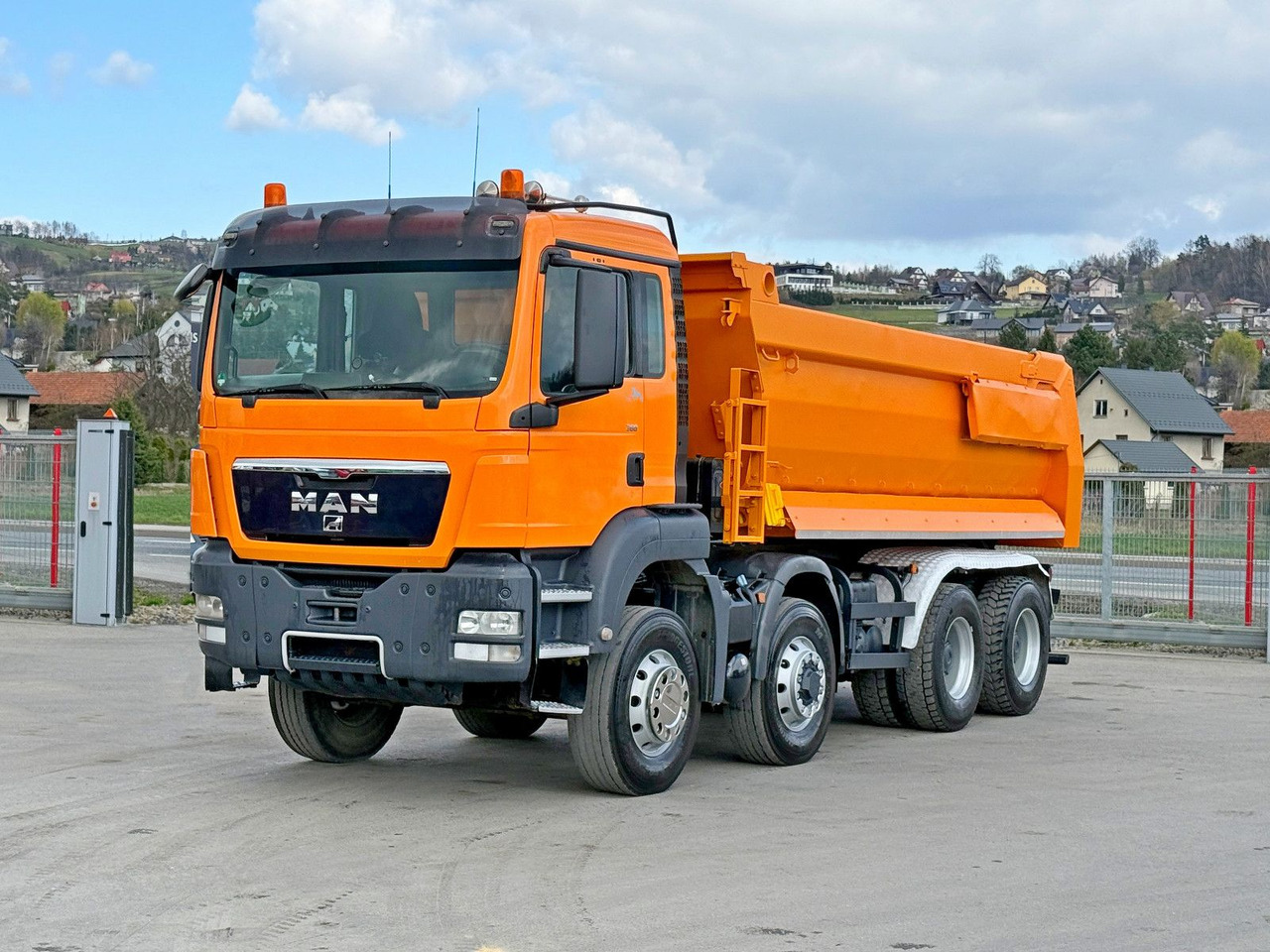 MAN TGS 35.360 KIPPER * 8x6 * TOPZUSTAND - Kipper: das Bild 2 MAN TGS 35.360 KIPPER * 8x6 * TOPZUSTAND - Kipper: das Bild 2