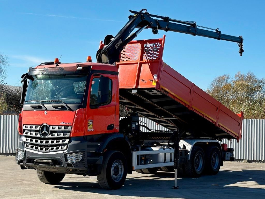 Mercedes-Benz AROCS 2640 *HIAB 144 BS - 3/FUNK + * 6x4 - Kipper, Autokran: das Bild 2 Mercedes-Benz AROCS 2640 *HIAB 144 BS - 3/FUNK + * 6x4 - Kipper, Autokran: das Bild 2