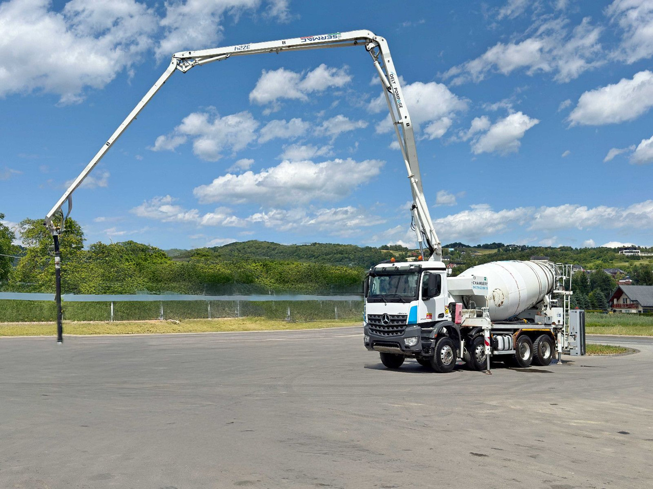 Mercedes-Benz AROCS 3743 * Betonpumpe + FUNK * 8x4 * TOP - Betonpumpe: das Bild 4 Mercedes-Benz AROCS 3743 * Betonpumpe + FUNK * 8x4 * TOP - Betonpumpe: das Bild 4