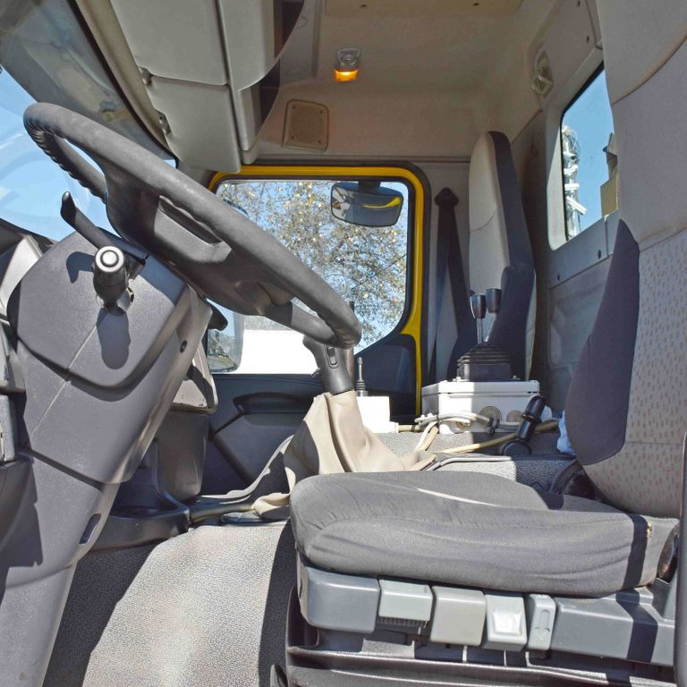Kipper Renault KERAX 410 DXI* KIPPER 6,00m + BORDMATIC/ 8x4: das Bild 9