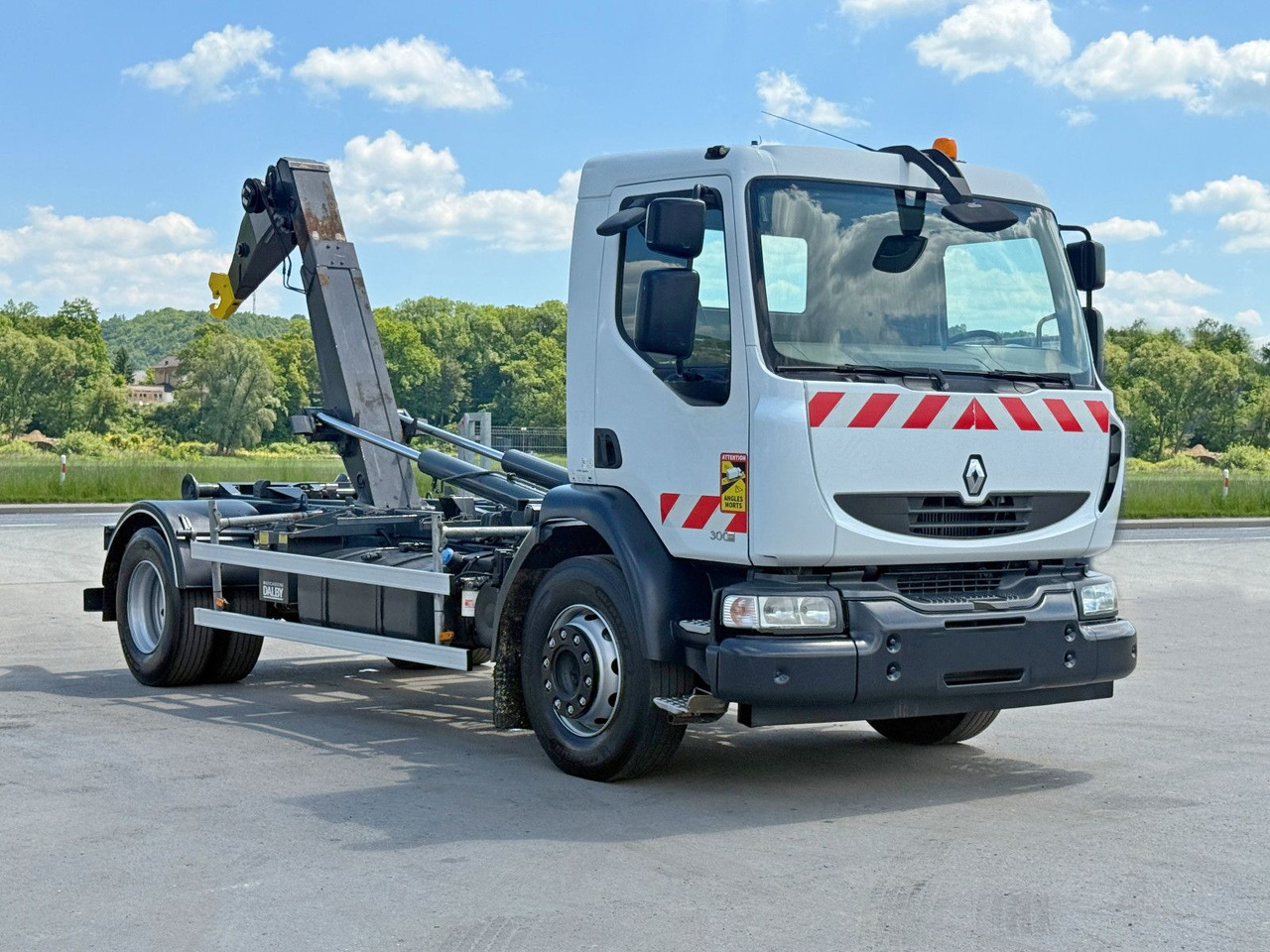 Renault MIDLUM 300 DXI* ABROLLKIPPER * TOPZUSTAND - Abrollkipper, Autokran: das Bild 1 Renault MIDLUM 300 DXI* ABROLLKIPPER * TOPZUSTAND - Abrollkipper, Autokran: das Bild 1