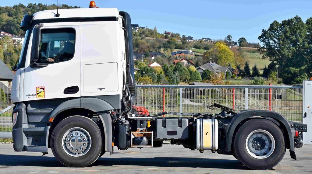 Mercedes-Benz ACTROS 1843 * Sattelzugmaschine * TOPZUSTAND - Sattelzugmaschine: das Bild 3 Mercedes-Benz ACTROS 1843 * Sattelzugmaschine * TOPZUSTAND - Sattelzugmaschine: das Bild 3