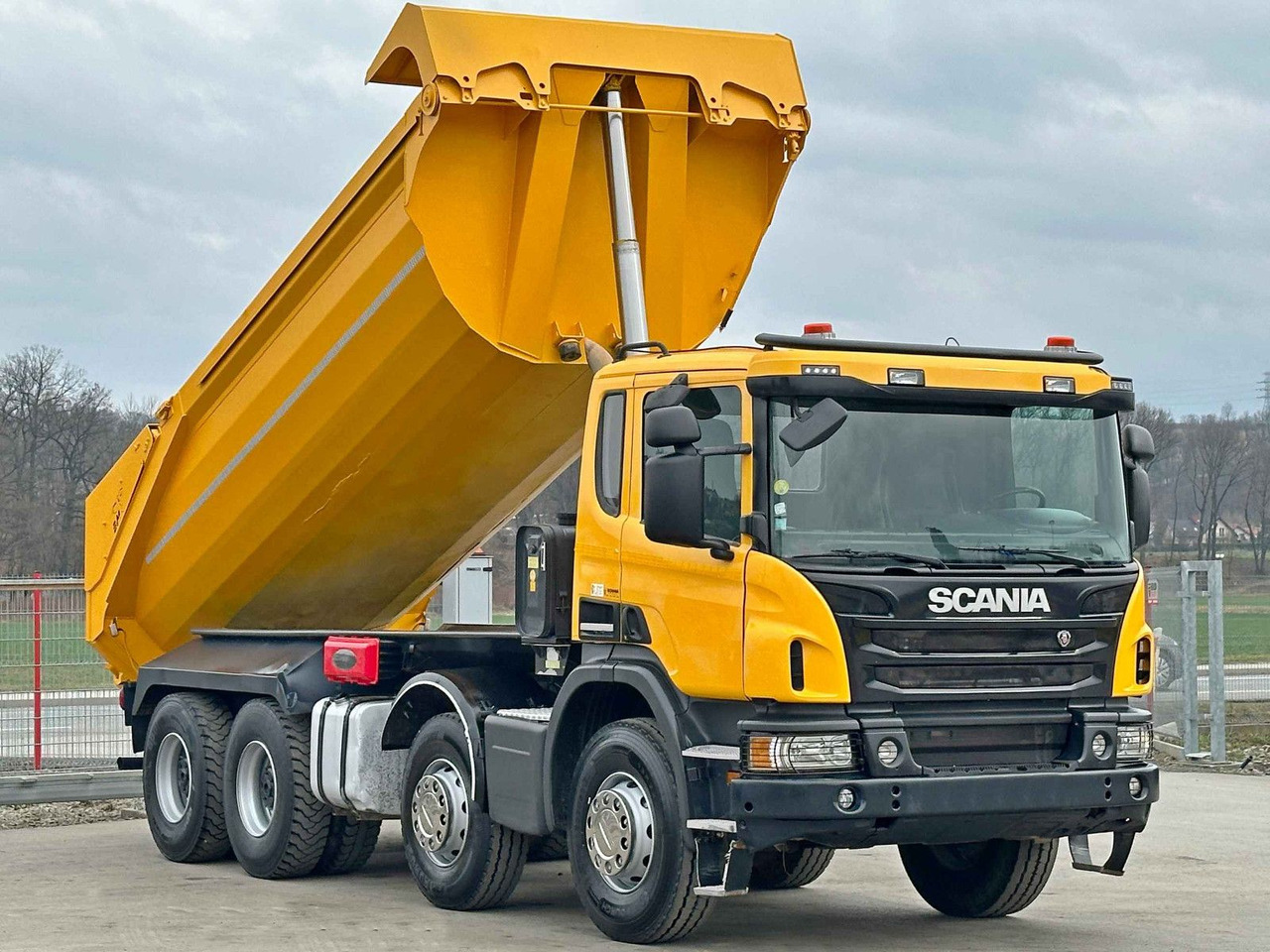 Scania P 400 Kipper * 8x4 * TOPZUSTAND ! - Kipper: das Bild 3 Scania P 400 Kipper * 8x4 * TOPZUSTAND ! - Kipper: das Bild 3