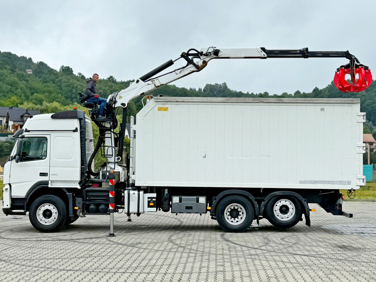 Volvo FM 420 Kipper 6,20 m * EPSILON Q150L75 *TOP - Autokran: das Bild 5 Volvo FM 420 Kipper 6,20 m * EPSILON Q150L75 *TOP - Autokran: das Bild 5