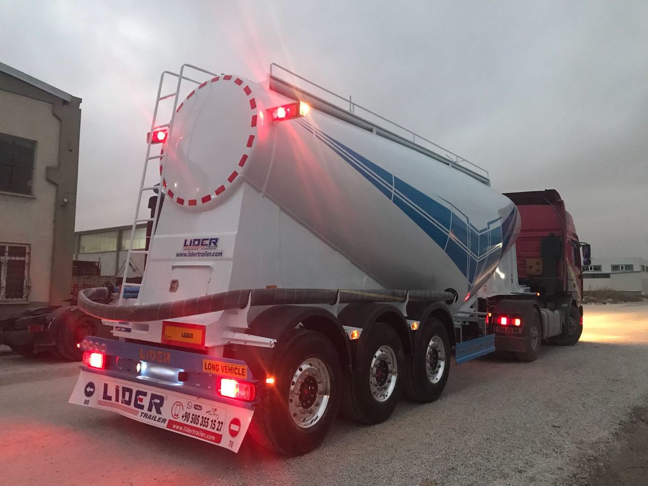 NEU: Tankauflieger Für die Beförderung von Zement LIDER 2024 MODEL NEW CEMENT TANKER: das Bild 7