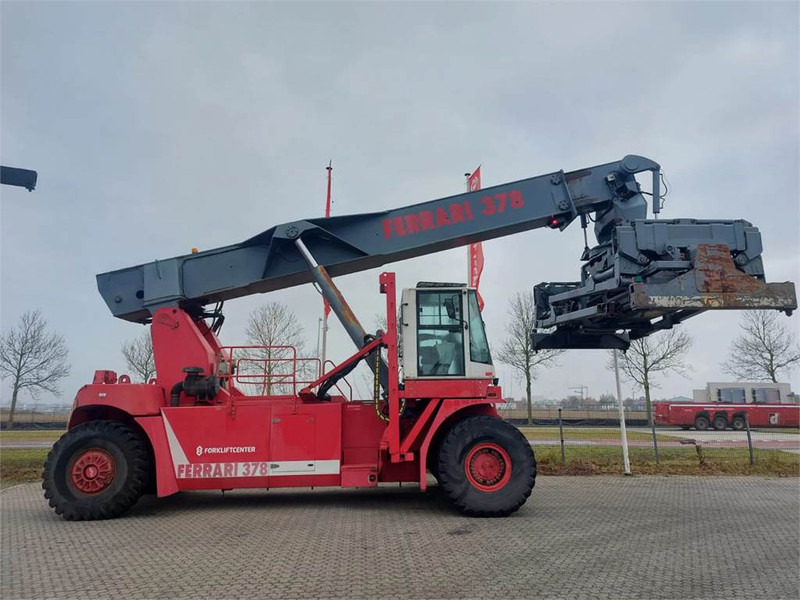 CVS Ferrari F378.5 PB - Reach stacker: das Bild 1 CVS Ferrari F378.5 PB - Reach stacker: das Bild 1