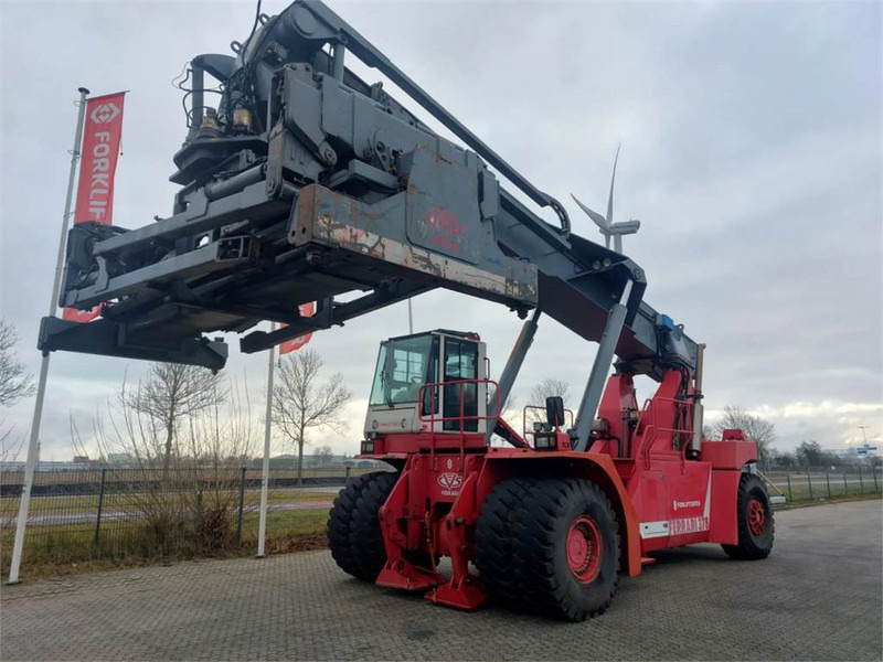 CVS Ferrari F378.5 PB - Reach stacker: das Bild 4 CVS Ferrari F378.5 PB - Reach stacker: das Bild 4