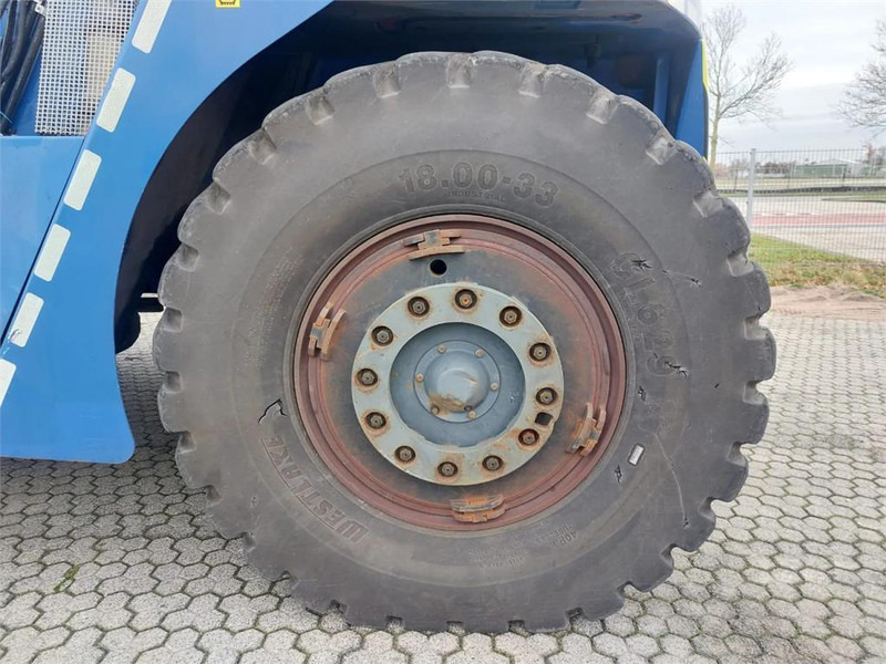 Reach stacker KONECRANES SMV 4531 CC5: das Bild 14