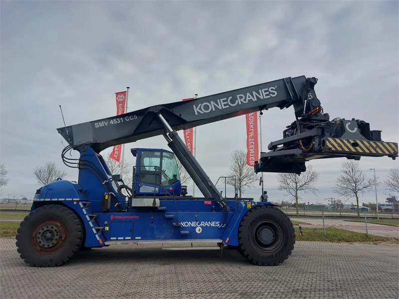 KONECRANES SMV 4531 CC5 - Reach stacker: das Bild 1 KONECRANES SMV 4531 CC5 - Reach stacker: das Bild 1