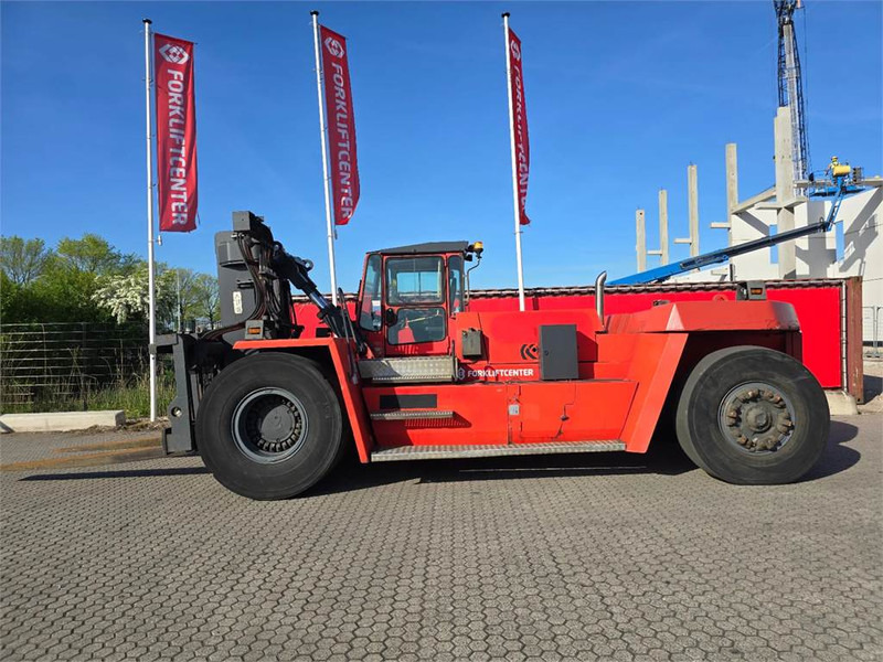 Kalmar DCE330 RoRo - Dieselstapler: das Bild 2 Kalmar DCE330 RoRo - Dieselstapler: das Bild 2