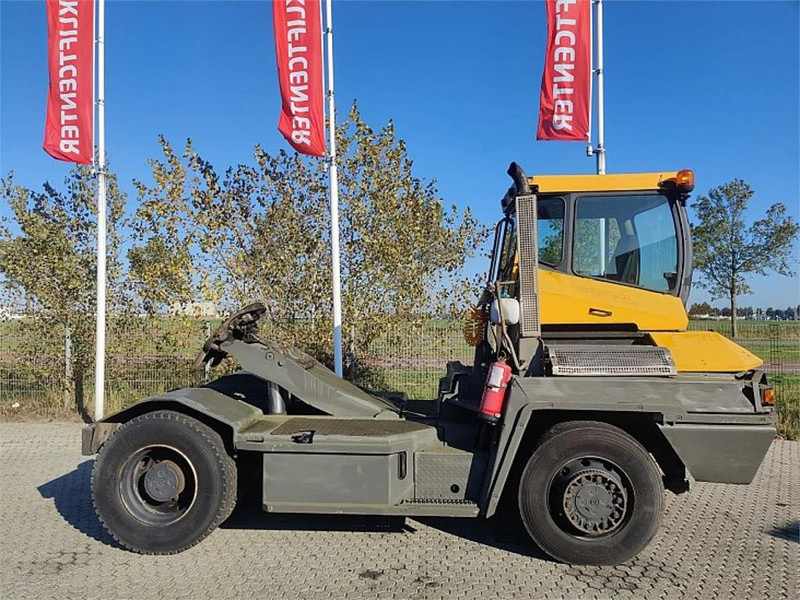 Terberg RT222 4x4 - Terminaltraktor: das Bild 2 Terberg RT222 4x4 - Terminaltraktor: das Bild 2