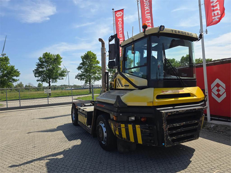 Terberg RT223 4x4 - Terminaltraktor: das Bild 1 Terberg RT223 4x4 - Terminaltraktor: das Bild 1
