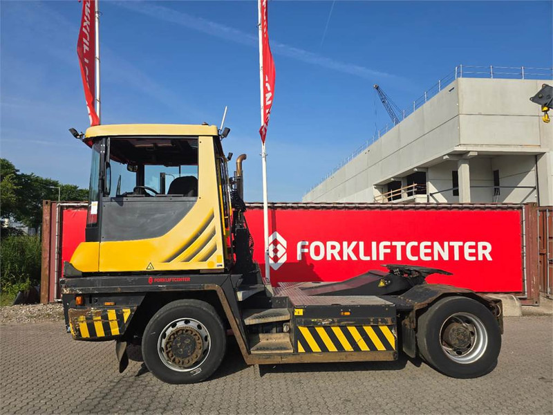 Terberg RT223 4x4 - Terminaltraktor: das Bild 4 Terberg RT223 4x4 - Terminaltraktor: das Bild 4