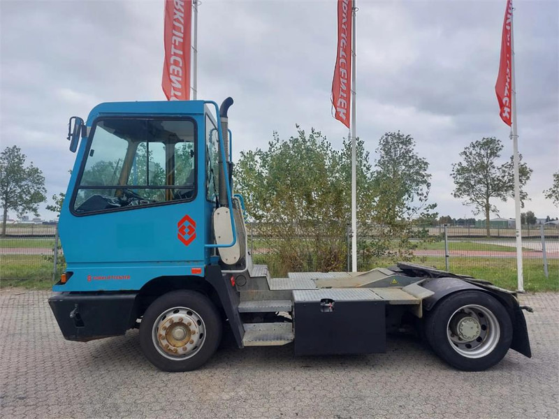 Terberg YT182 - Terminaltraktor: das Bild 4 Terberg YT182 - Terminaltraktor: das Bild 4