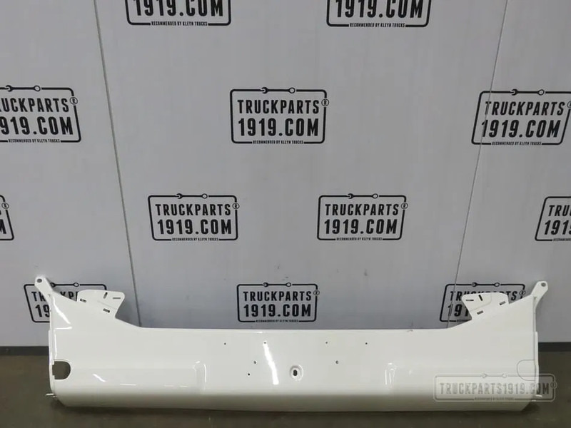 Scania 2077928 Bumper midden Scania - Stoßstange für LKW: das Bild 1 Scania 2077928 Bumper midden Scania - Stoßstange für LKW: das Bild 1