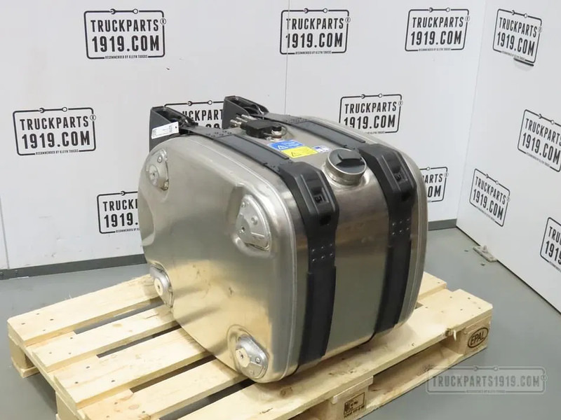 Scania 2713474 Brandstoftank + steunen 165L - Kraftstofftank für LKW: das Bild 1 Scania 2713474 Brandstoftank + steunen 165L - Kraftstofftank für LKW: das Bild 1