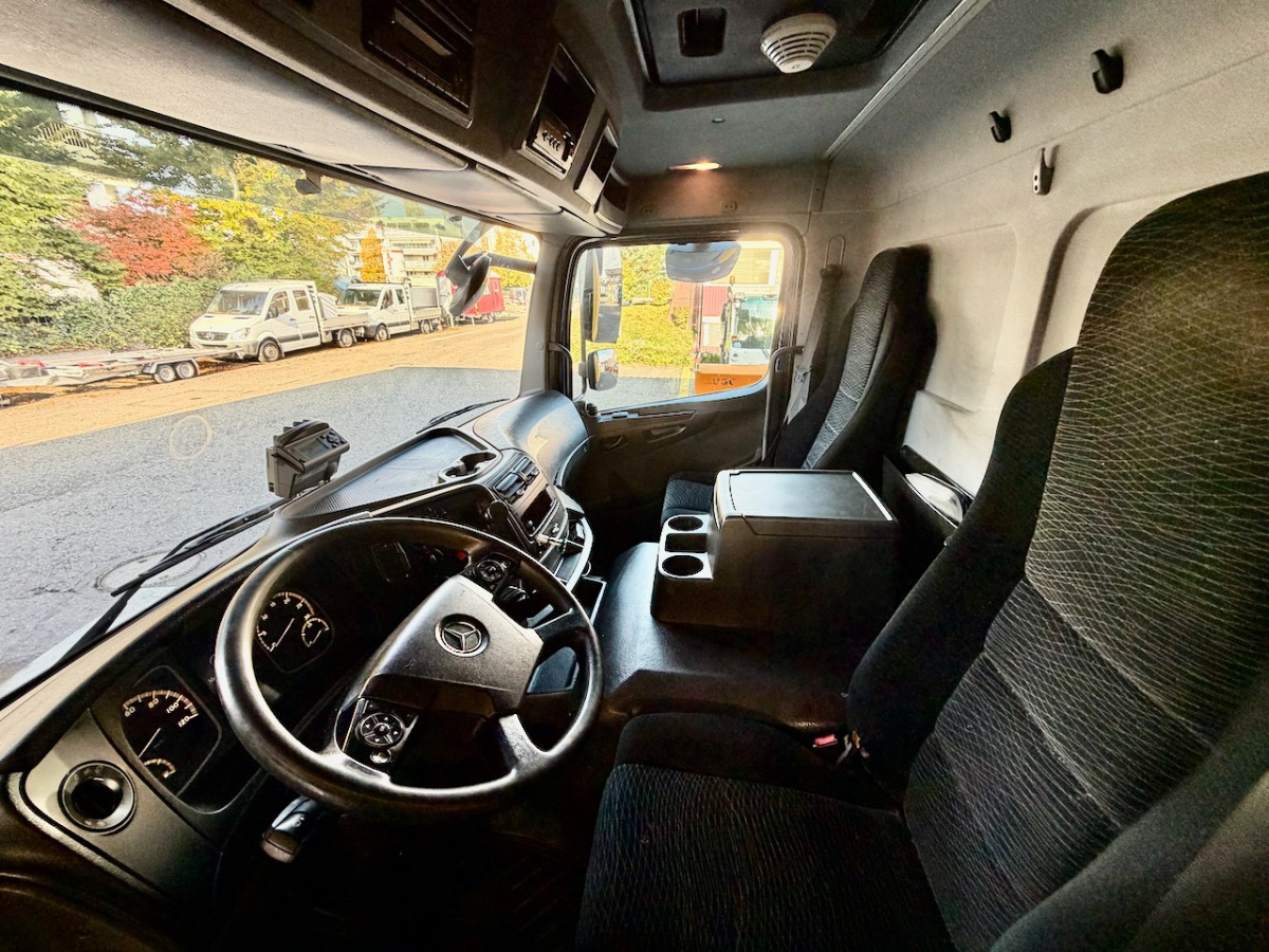 MERCEDES 1224 L - Plane LKW: das Bild 4 MERCEDES 1224 L - Plane LKW: das Bild 4