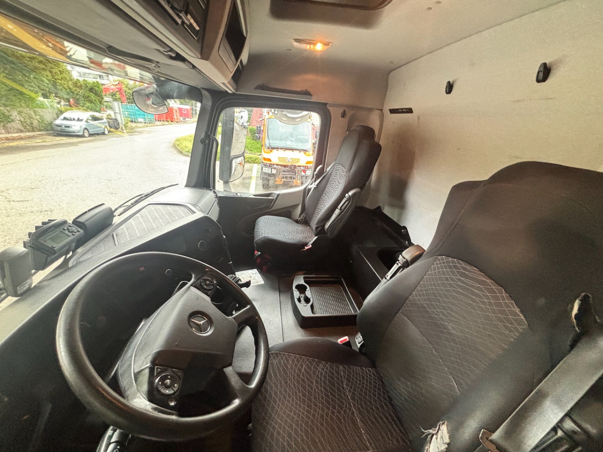 MERCEDES Antos 2543 6x2 - Koffer LKW: das Bild 4 MERCEDES Antos 2543 6x2 - Koffer LKW: das Bild 4