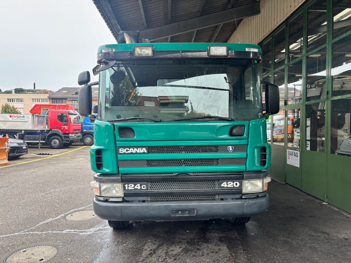 SCANIA P124CB8x4 - Fahrmischer: das Bild 3 SCANIA P124CB8x4 - Fahrmischer: das Bild 3