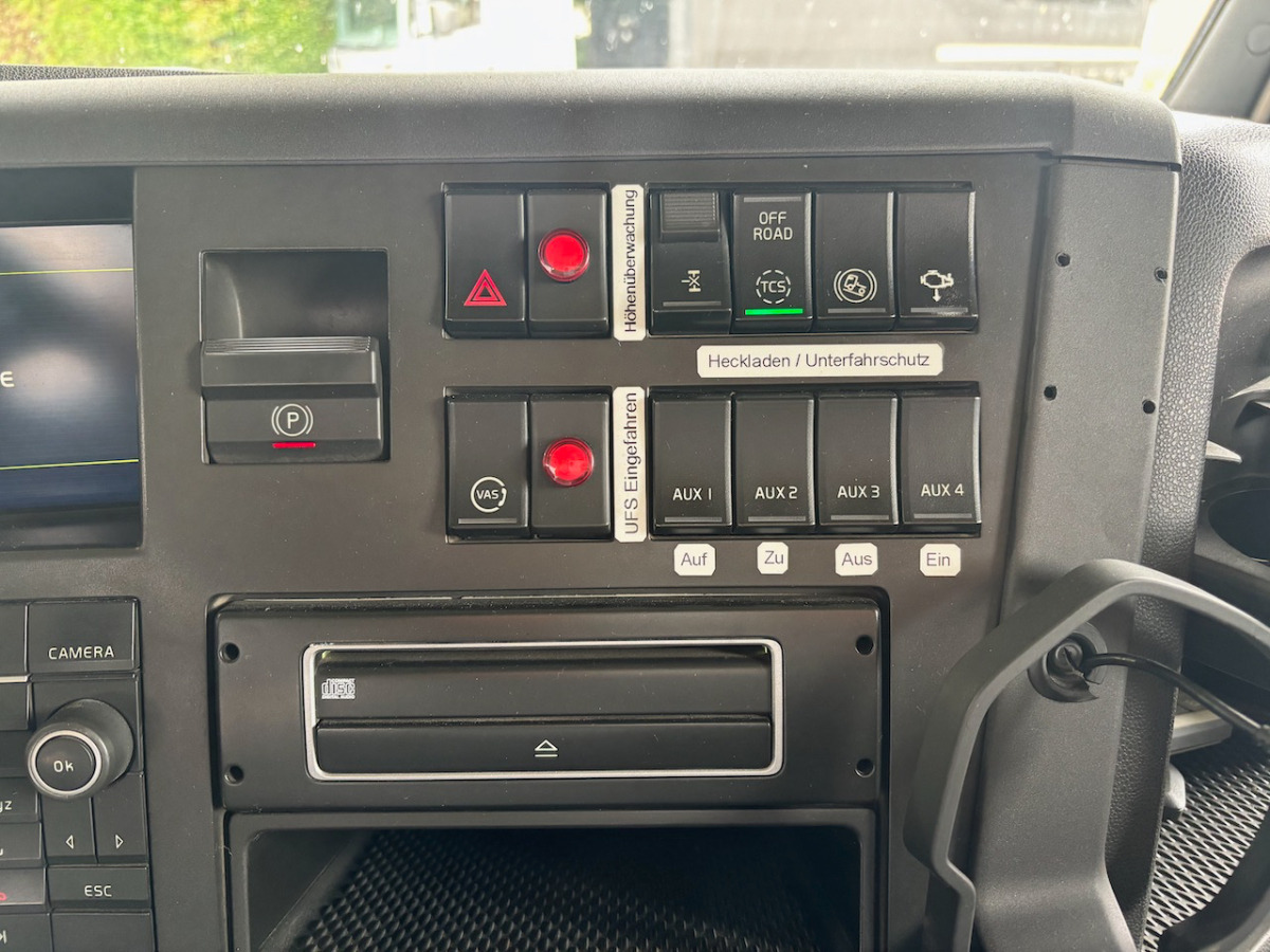 Abrollkipper VOLVO FMX-500    8x4R: das Bild 9